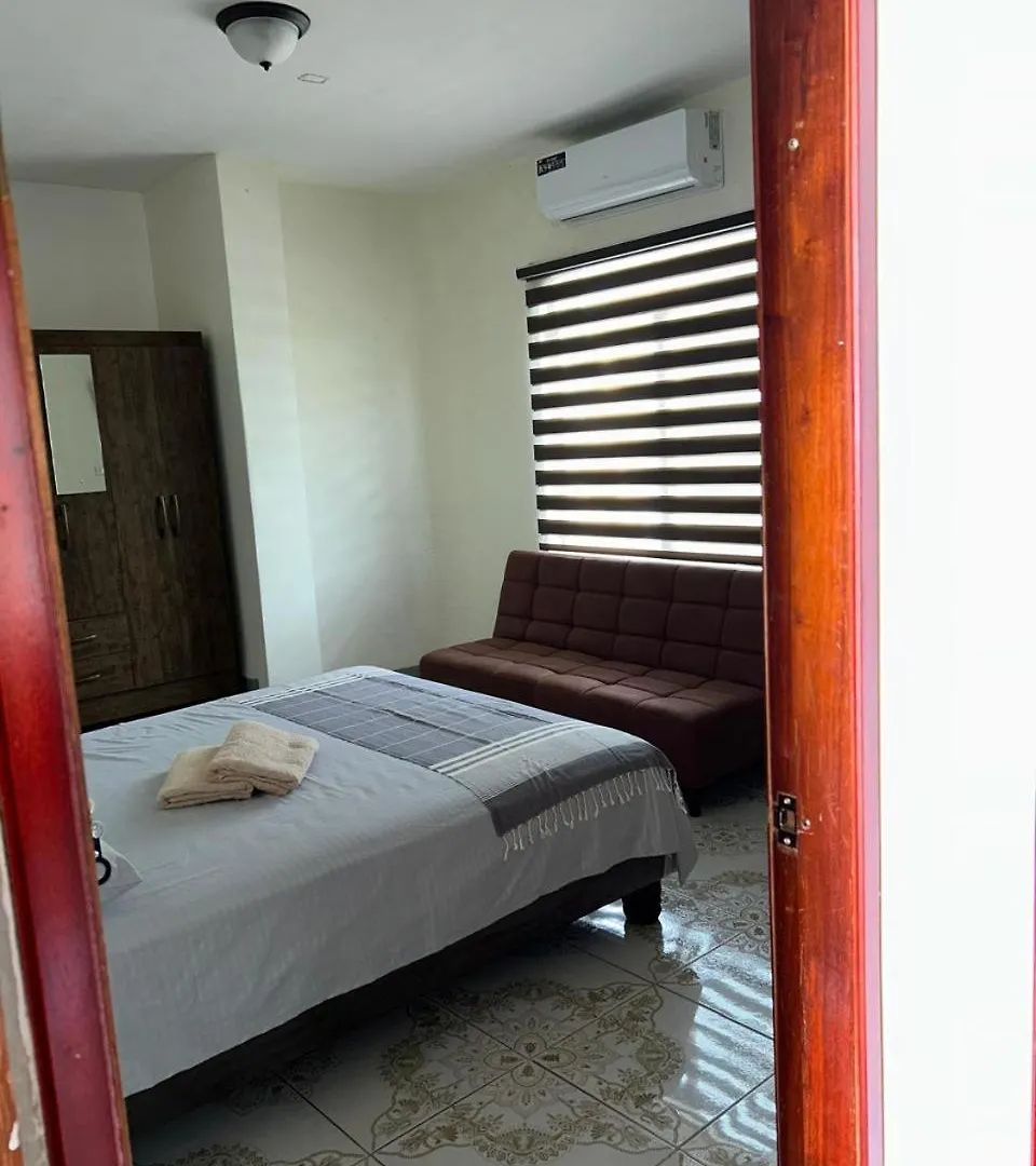 Suits Las Olas Puerto Baquerizo Moreno Bed and Breakfast