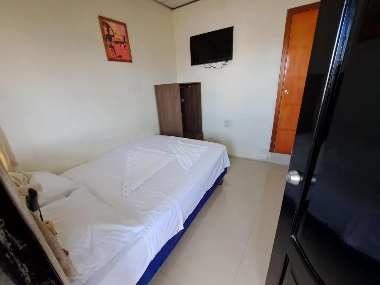 Suits Las Olas Puerto Baquerizo Moreno Bed and Breakfast